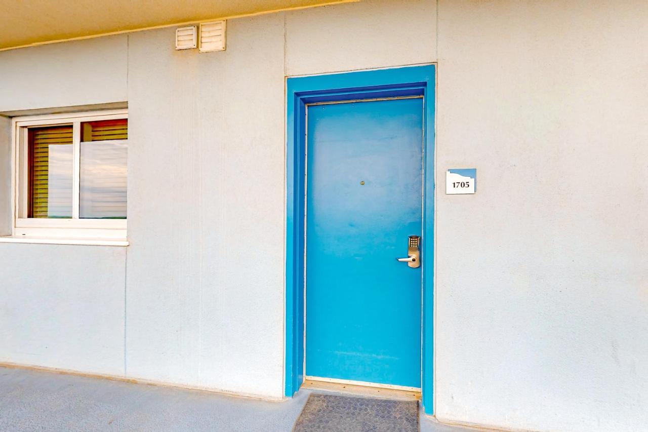 Sterling Breeze 1705 Apartment